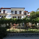 With A Parking Space - 7195 Ρόβινι