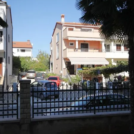 With A Parking Space - 7195 Rovinj