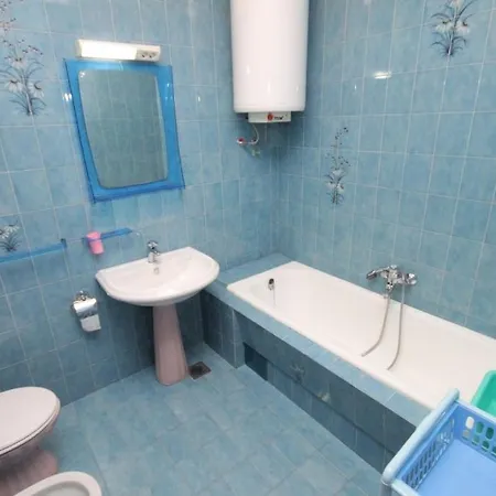 Apartman With A Parking Space - 7195 *