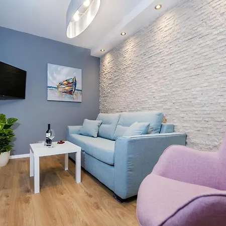 Apartman With A Parking Space - 7195 *