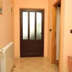 With A Parking Space - 7195 Apartmán