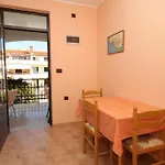 Apartmán With A Parking Space - 7195