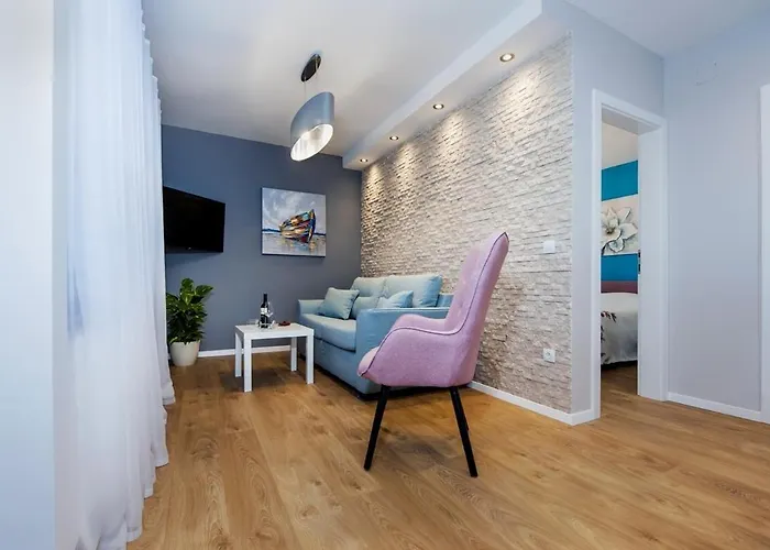 Apartments With A Parking Space Rovinj - 7195 Rovinj