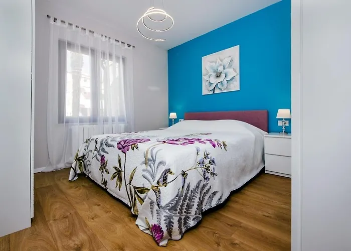 Apartments With A Parking Space Rovinj - 7195 Apartman
